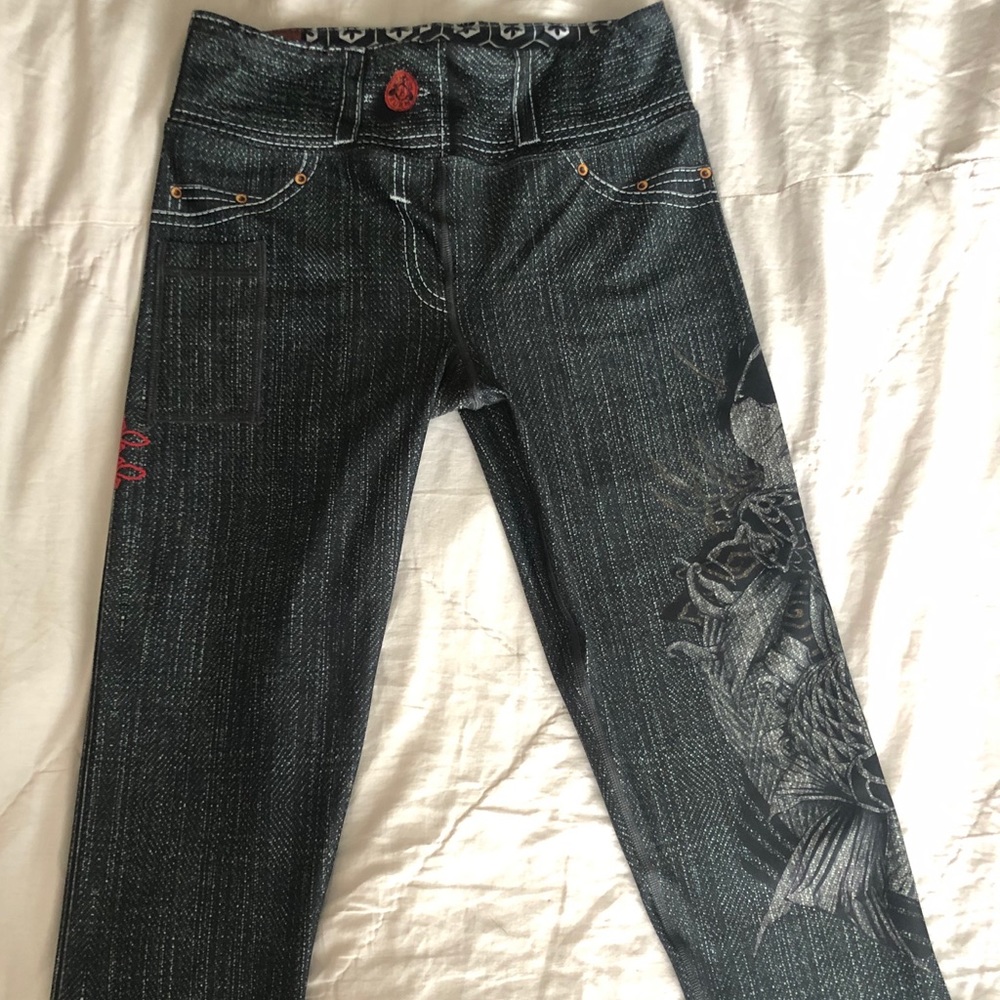 Inknburn original print Lust capris! EUC! Size 8